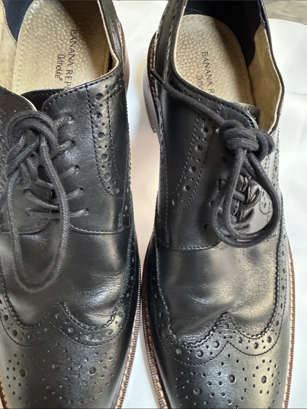 Banana Republic Black Italian Leather ortholite Wingtip Oxfords Brown Sole Sz 11